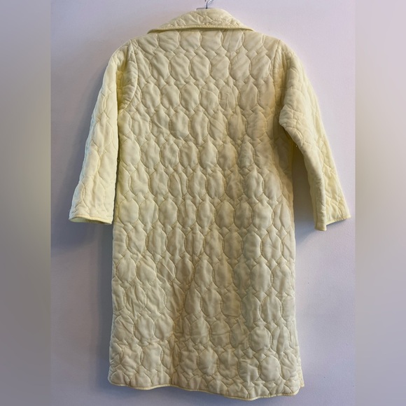 Rare Vintage Girls Quilted Robe Embroidered Butter Cup Yellow XL - Picture 2 of 12
